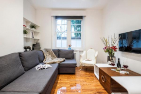 Bright Warwick Chambers Apartment